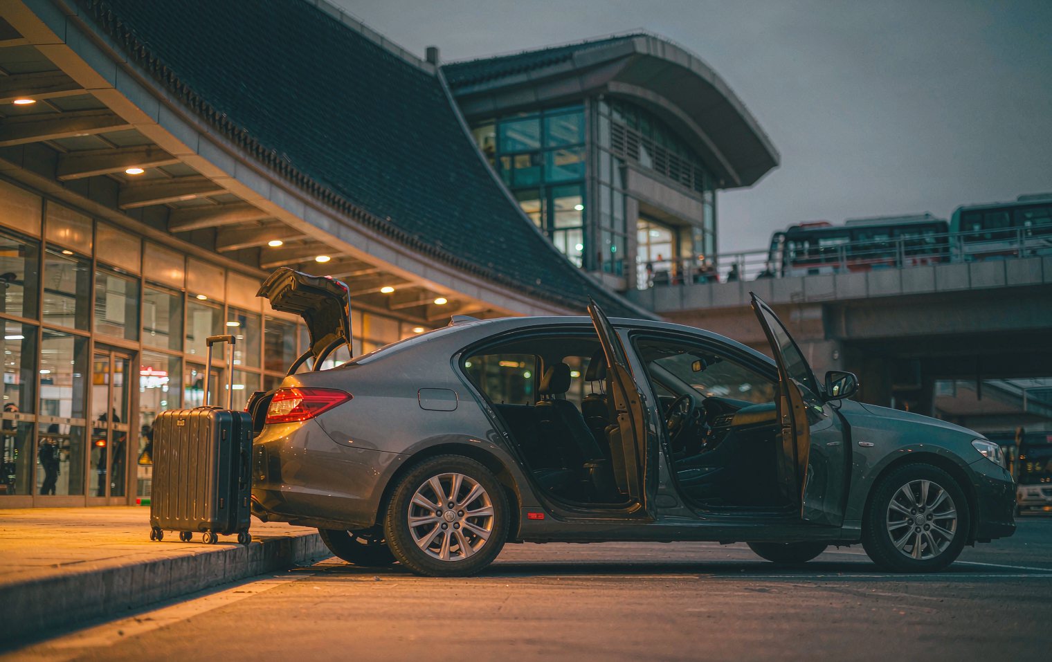 Relaxed from the first moment Airport pickup in China