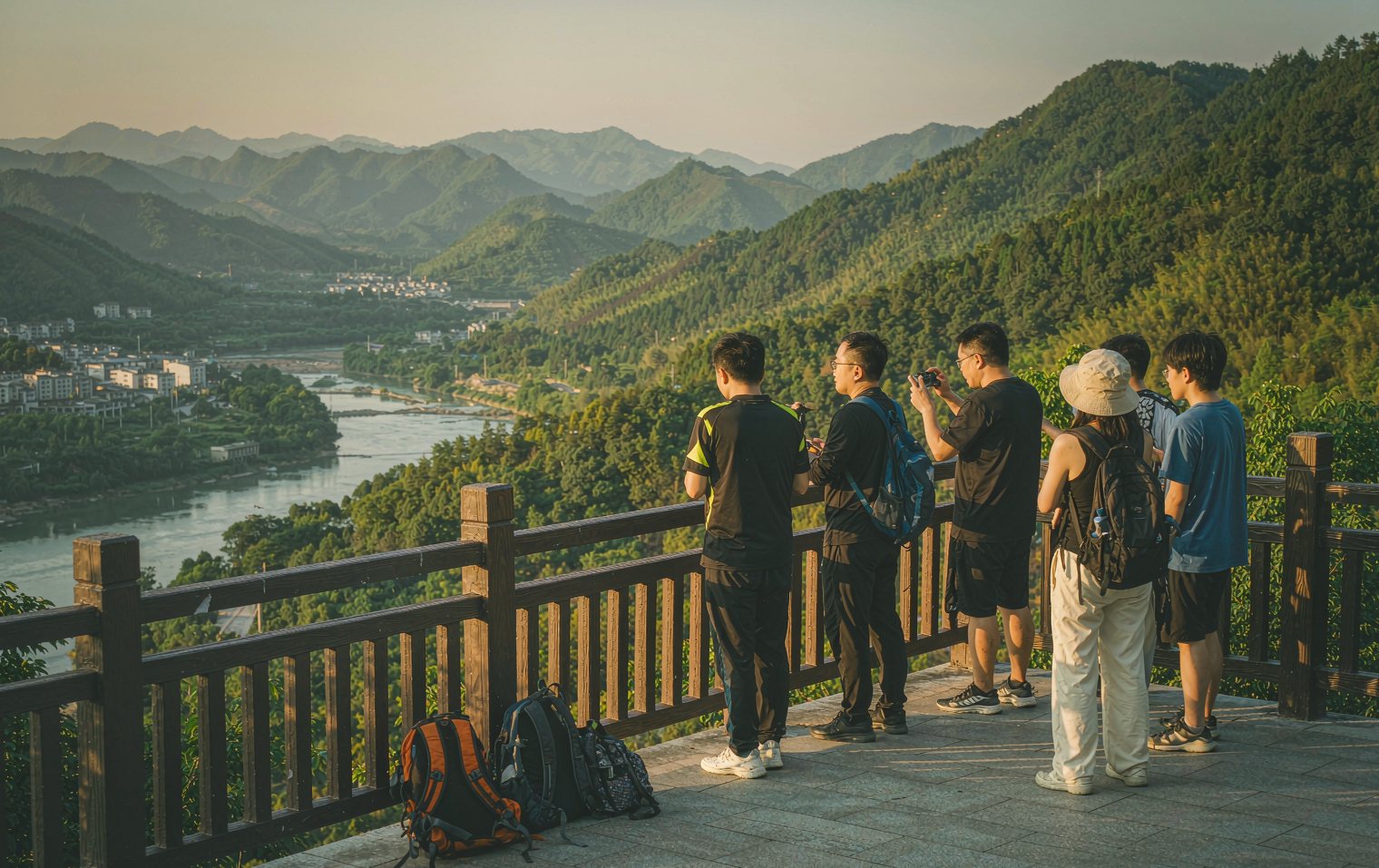 Only your party, never more than eight Small group tours in China